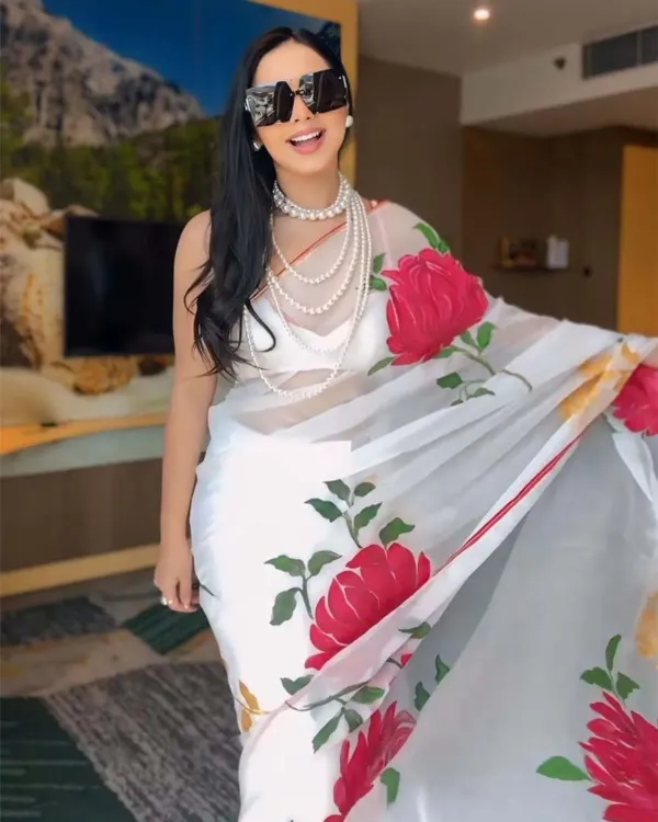 White_Colour_1-Minute_Ready_To_Wear_Georgette_Saree_With_Blouse_Piece