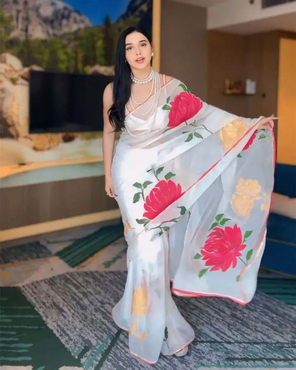 White_Colour_1-Minute_Ready_To_Wear_Georgette_Saree_With_Blouse_Piece