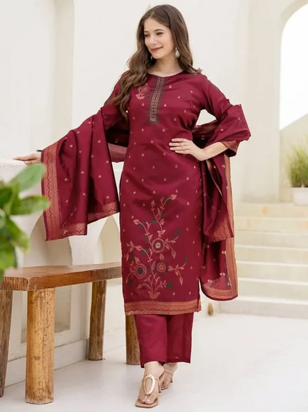 Maroon_Color_Art_Silk_Women_Kurti_With_Dupatta_&_Bottomwear