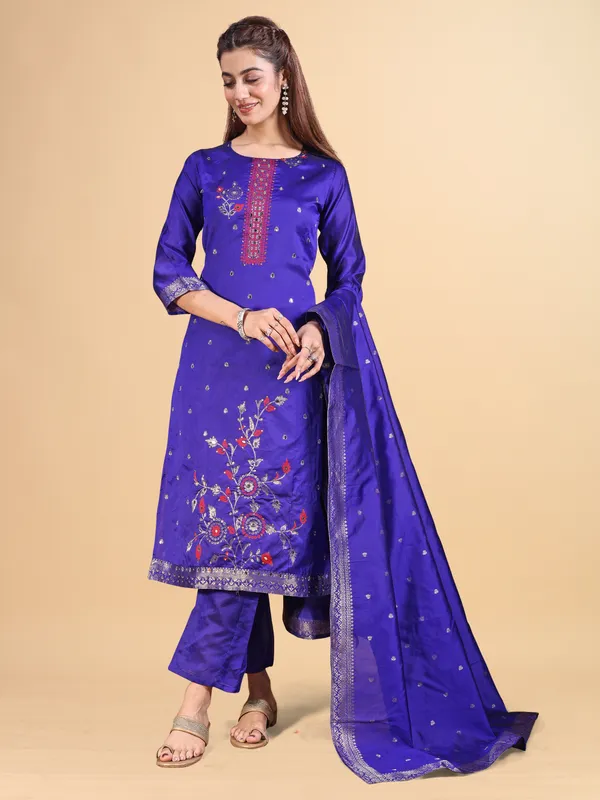 Royal_Blue_Silk_Jequrd_Three-Quarter_Sleeves_Mirror_Work_Kurta_Set_With_Dupatta