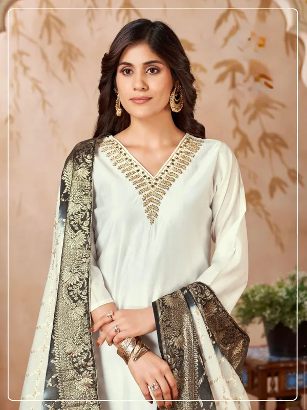 Preferable_1-Minute_Ready_To_Wear_Black_and_Maroon_Georgette_Saree