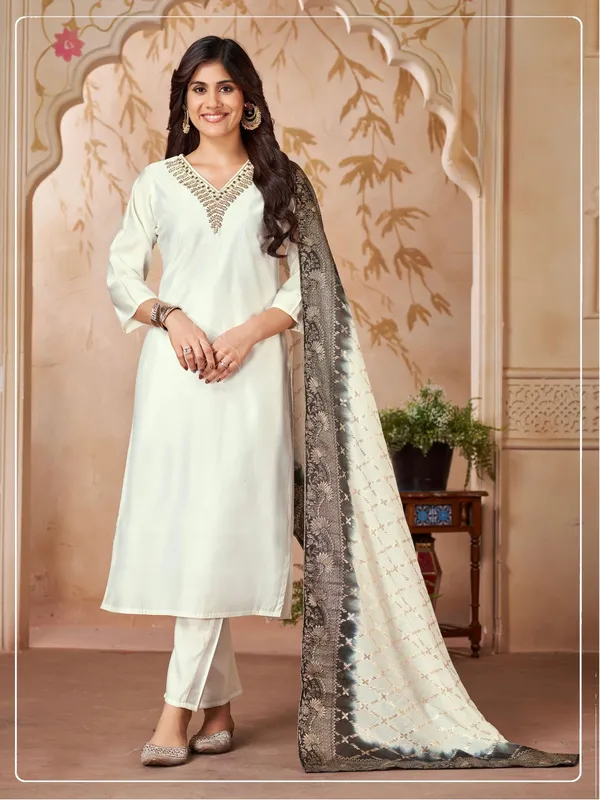 White_Colour_1-Minute_Ready_To_Wear_Georgette_Saree_With_Blouse_Piece