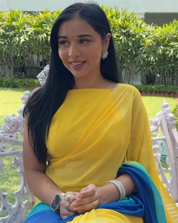 Yellow_And_Blue_Colour_1-Minute_Ready_To_Wear_Georgette_Saree_With_Blouse_Piece