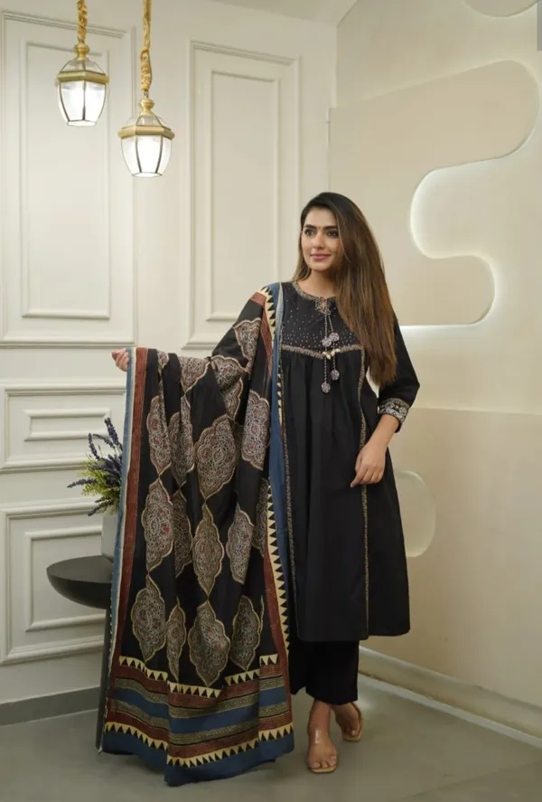 One_Minute_Ready_To_Wear_Yellow_Blossom_Pure_Soft_Georgette_Silk_Saree