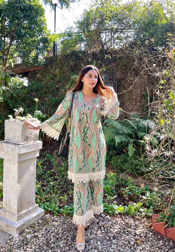 Grey_Color_1-Minute_Ready_To_Wear_Georgette_Saree_With_Blouse_Piece