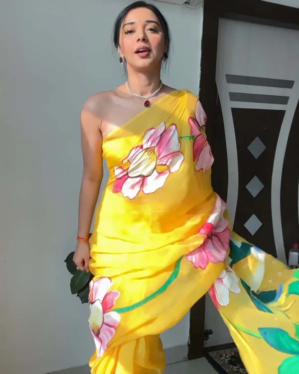 Ravishing_1-Minute_Ready_To_Wear_Yellow_Georgette_Silk_Saree