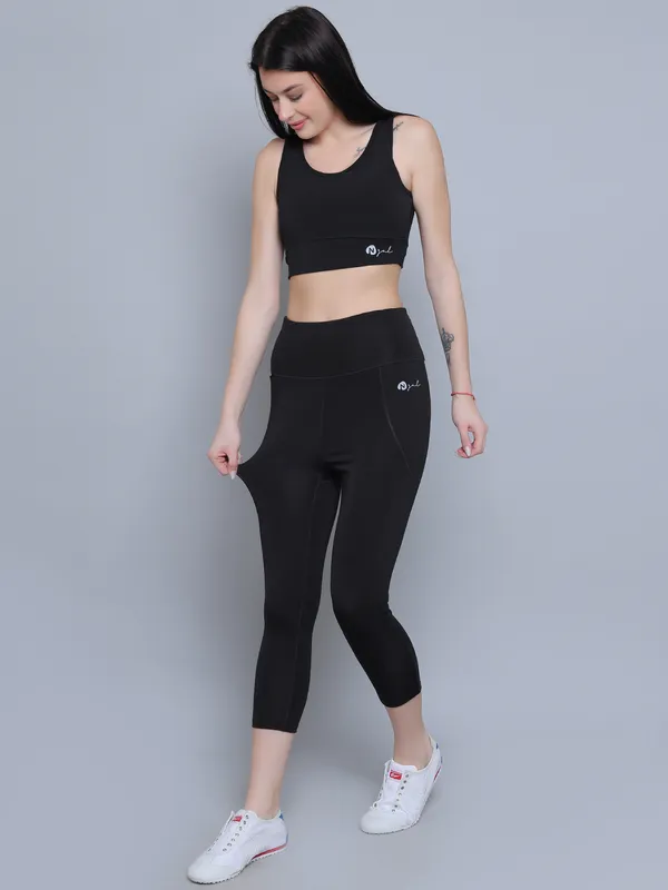 Black_Solid_Activewear_Workout_Yoga_Gym_Tights_&_Crop_Top_Sports_Bra_Set_Fitness_Yoga_Exercise_Solid_Co-ords_Sets