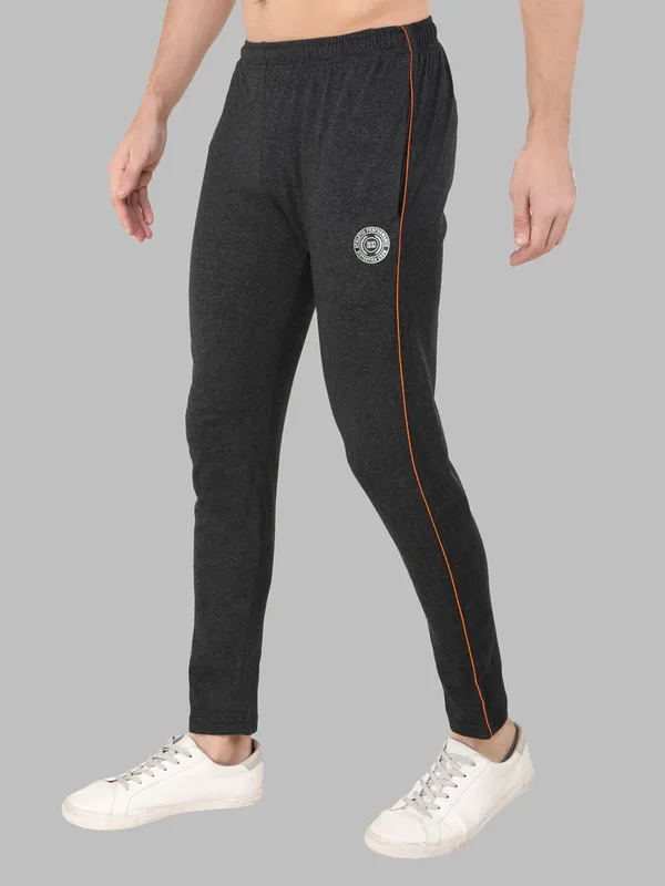 Black_Cotton_Blend_Solid_Track_Pant_For_Men