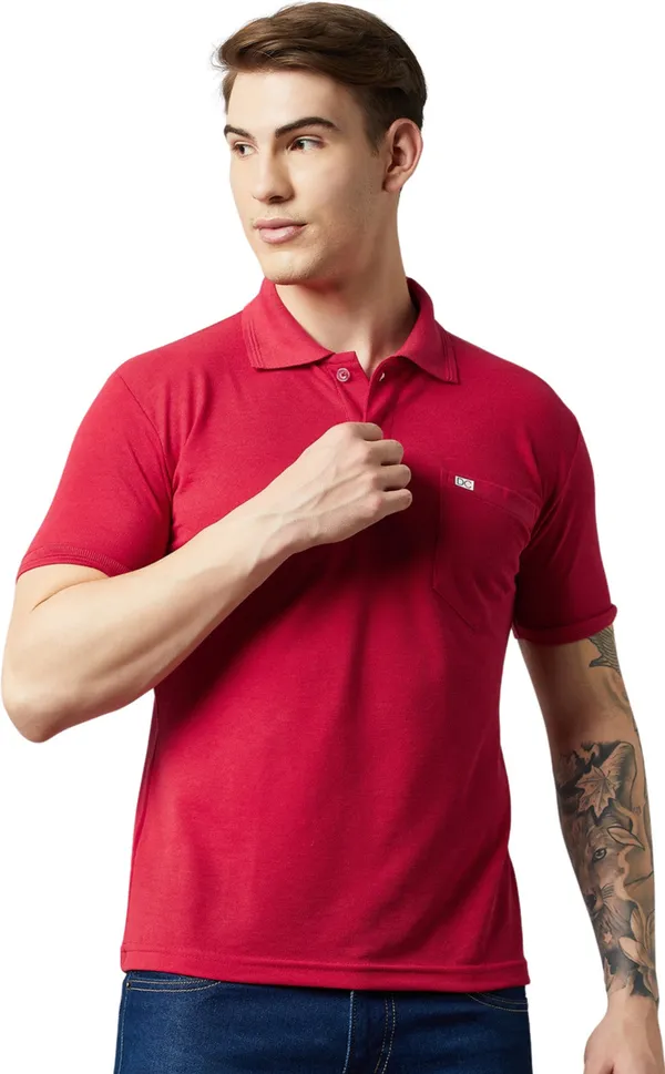 Red_Cotton_Blend_Solid_T-Shirt_For_Men