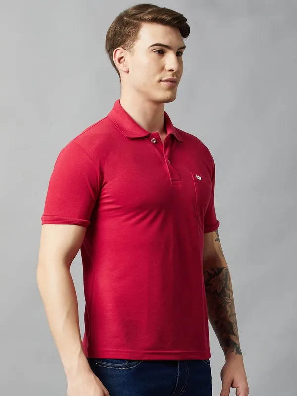 Red_Cotton_Blend_Solid_T-Shirt_For_Men