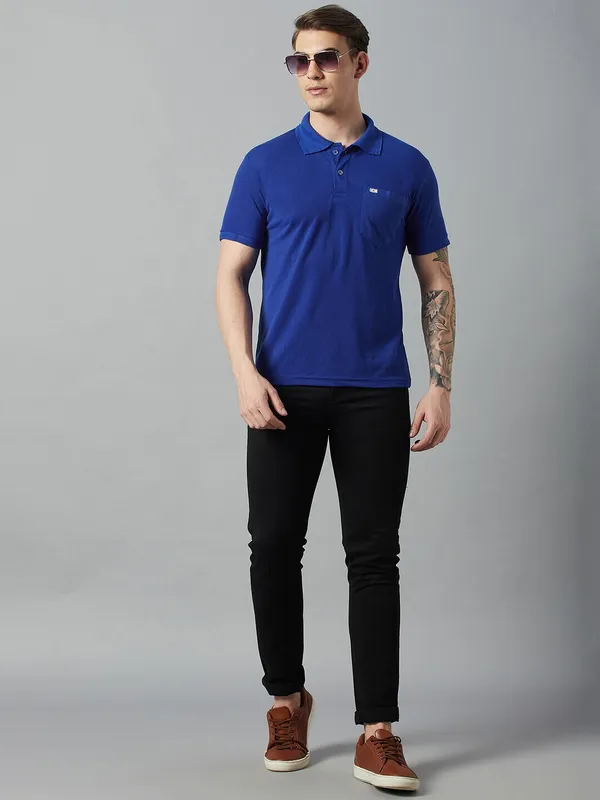 Blue_Cotton_Blend_Solid_T-Shirt_For_Men