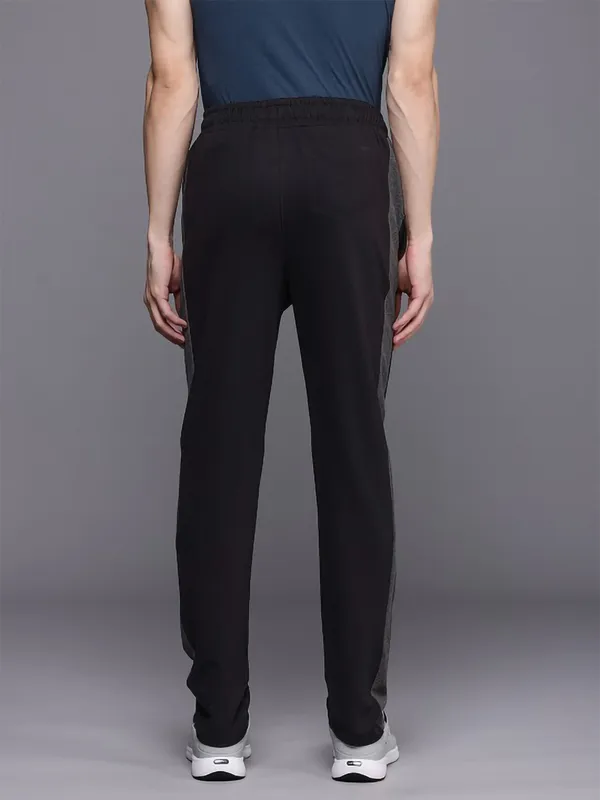Black_Cotton_Blend_Solid_Track_Pant_For_Men
