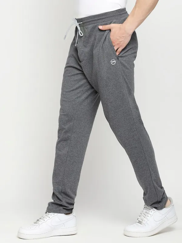 Grey_Cotton_Blend_Solid_Track_Pant_For_Men