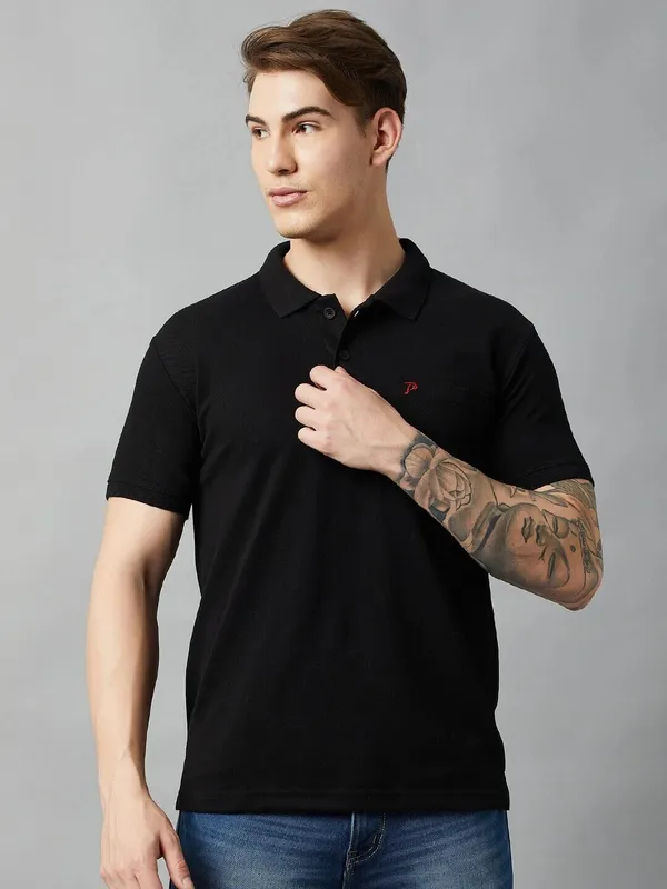 Black_Cotton_Blend_Solid_T-Shirt_For_Men