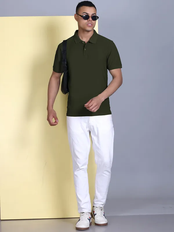Green_Polyester_Solid_T-Shirt_For_Men