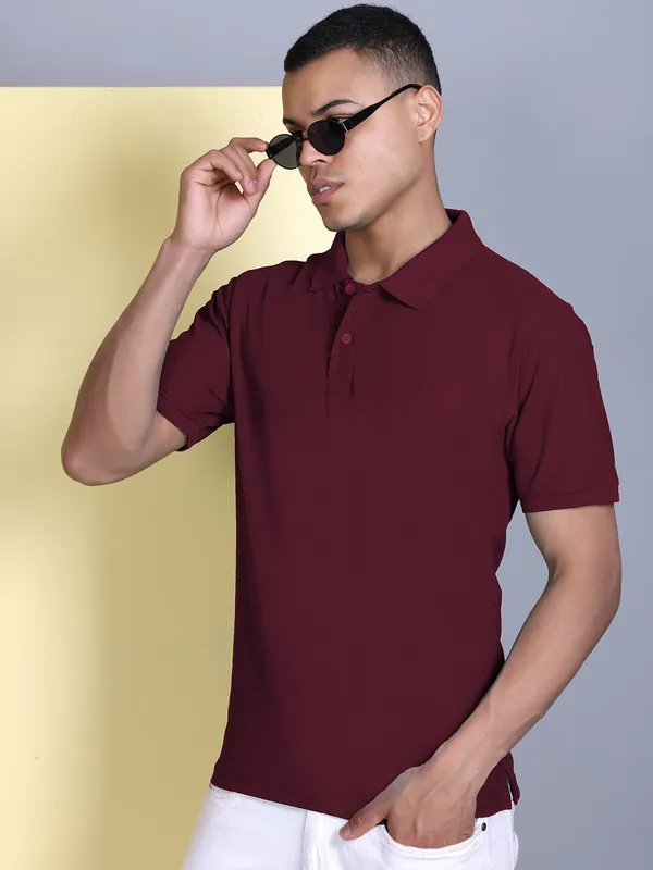 Maroon_Polyester_Solid_T-Shirt_For_Men
