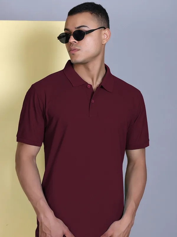 Maroon_Polyester_Solid_T-Shirt_For_Men