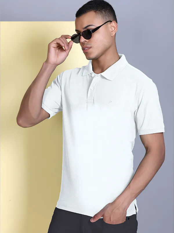 White_Polyester_Solid_T-Shirt_For_Men