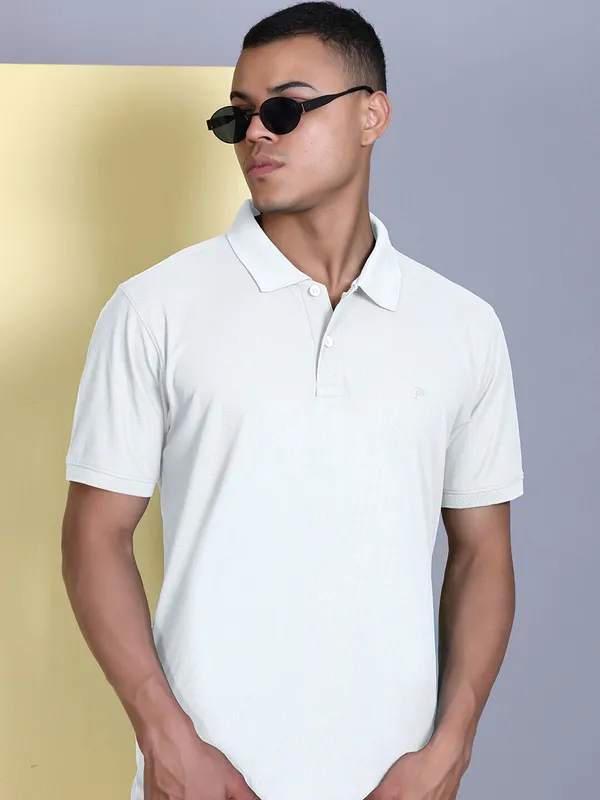 White_Polyester_Solid_T-Shirt_For_Men