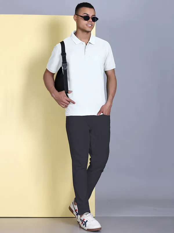 White_Polyester_Solid_T-Shirt_For_Men