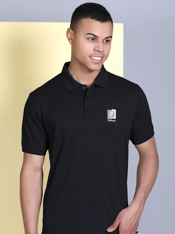 Black_Polyester_Solid_T-Shirt_For_Men