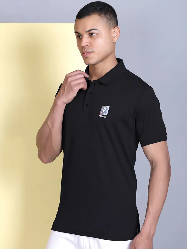 Black_Polyester_Solid_T-Shirt_For_Men