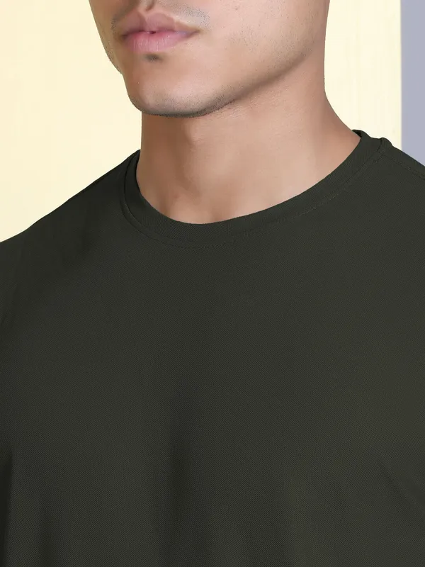 Dark_Green_Polyester_Solid_T-Shirt_For_Men