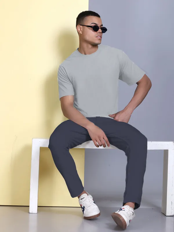 Grey_Polyester_Solid_T-Shirt_For_Men