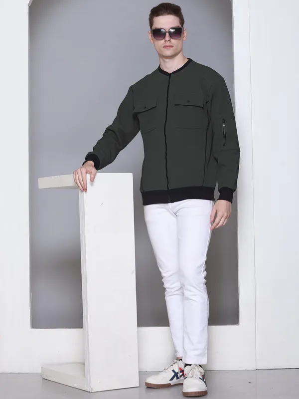 Grey_Polyester_Solid_Full_Sleeve_Round_Neck_Sweatshirt_For_Men