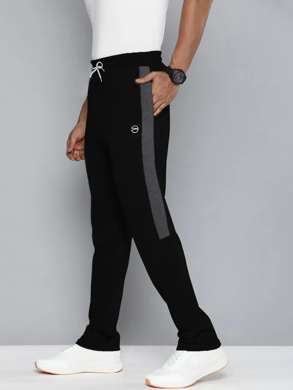 Black_Pure_Cotton_Solid_Track_Pant_For_Men