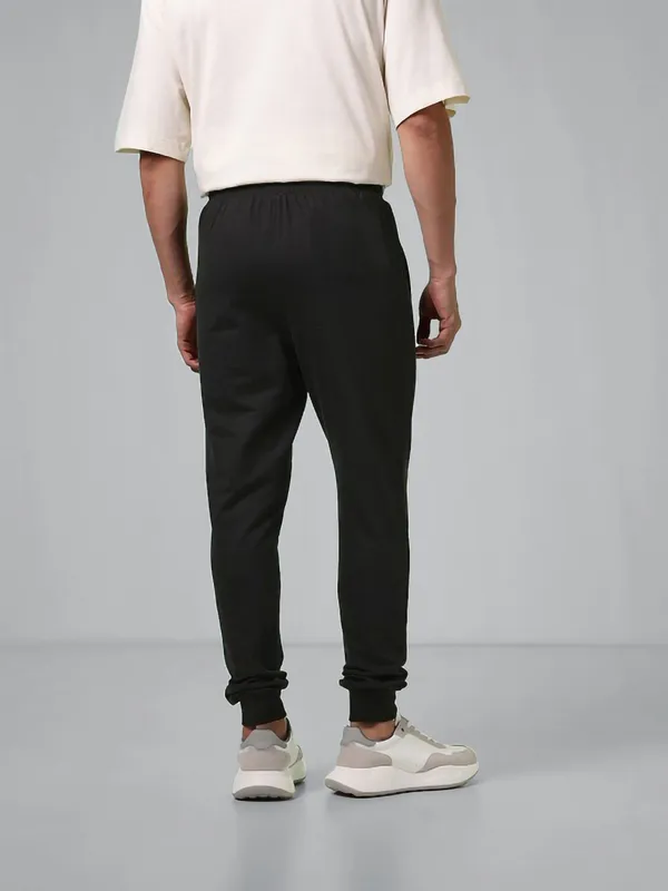 Black_Cotton_Blend_Solid_Track_Pant_For_Men