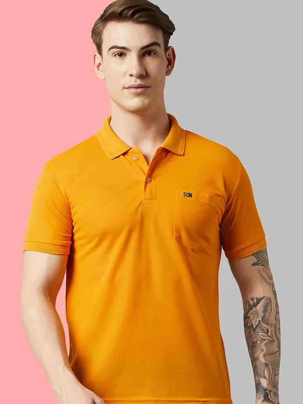 Gold_Cotton_Blend_Solid_T-Shirt_For_Men