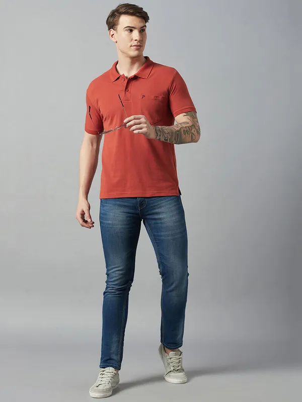 Red_Cotton_Blend_Solid_T-Shirt_For_Men