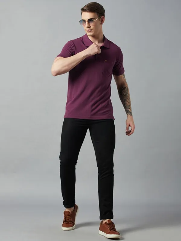 Maroon_Cotton_Blend_Solid_T-Shirt_For_Men
