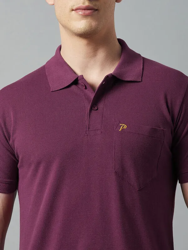 Maroon_Cotton_Blend_Solid_T-Shirt_For_Men