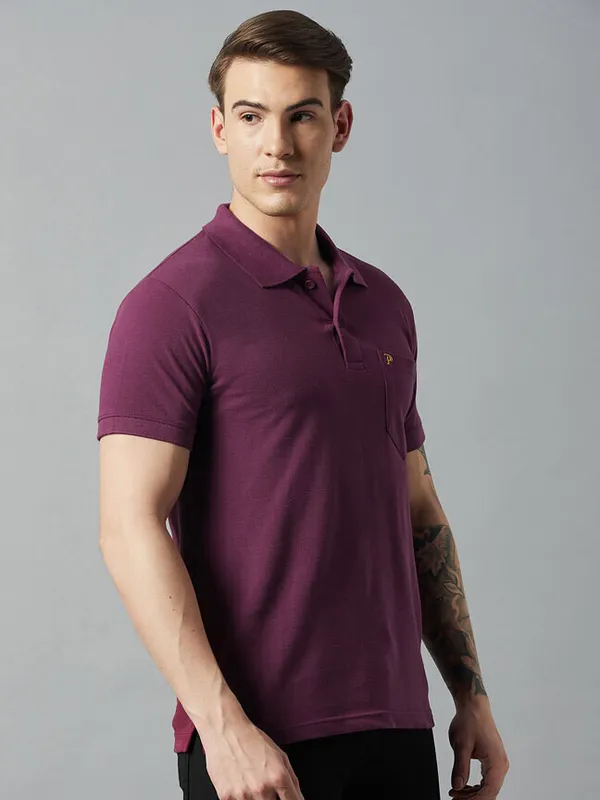 Maroon_Cotton_Blend_Solid_T-Shirt_For_Men