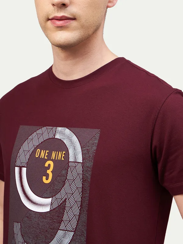 Maroon_Cotton_Blend_Printed_T-Shirt_For_Men