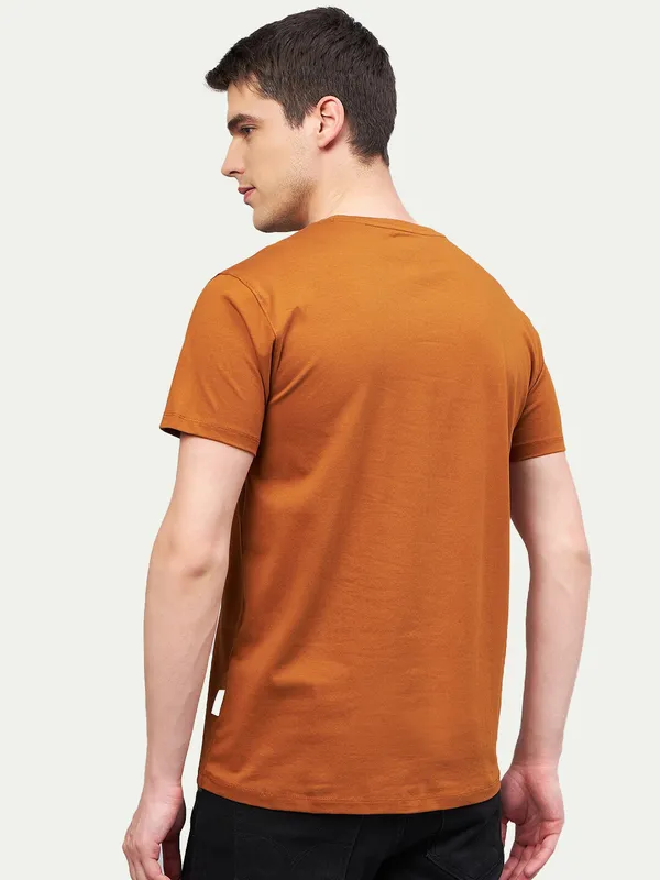 Brown_Cotton_Blend_Printed_T-Shirt_For_Men