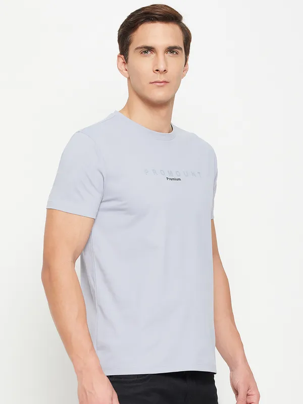 Grey_Cotton_Blend_Solid_T-Shirt_For_Men
