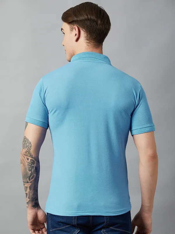 Blue_Cotton_Blend_Solid_T-Shirt_For_Men