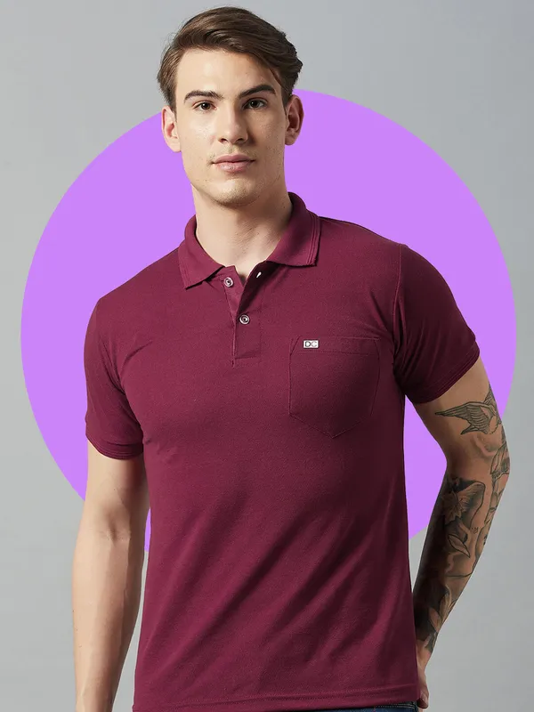 Maroon_Cotton_Blend_Solid_T-Shirt_For_Men