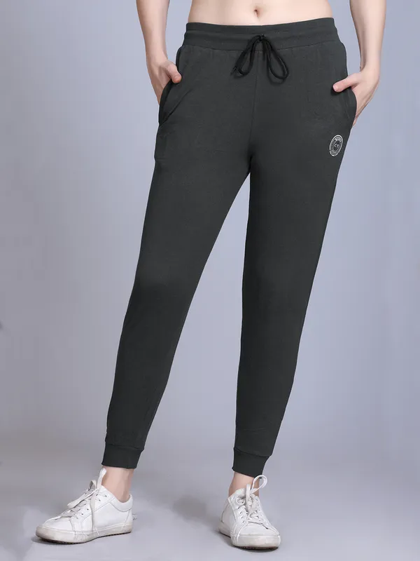 Grey_Cotton_Blend_Solid_Track_Pant_For_Women