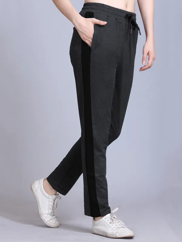 Grey_Cotton_Blend_Striped_Track_Pant_For_Women