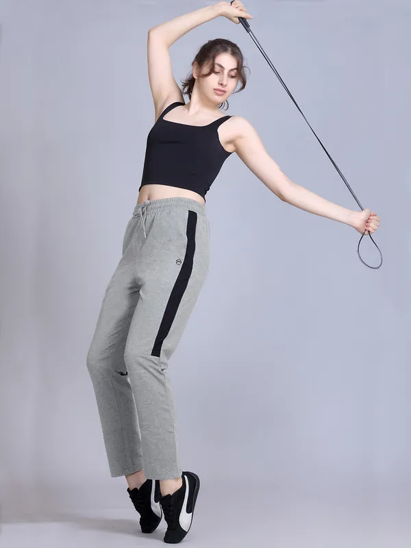Light_Grey_Cotton_Blend_Solid_Track_Pant_For_Women