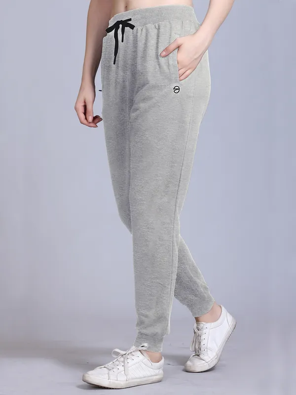 Grey_Cotton_Blend_Solid_Track_Pant_For_Women