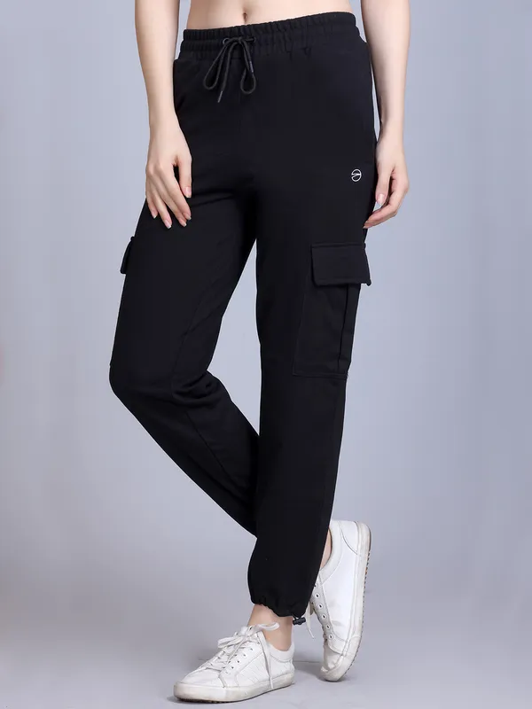 Black_Cotton_Blend_Solid_Track_Pant_For_Women