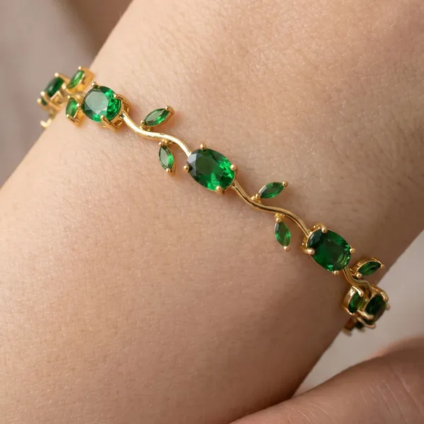 Tulip_Vine_in_Emerald_18K_Gold_Plated_Links_Bracelet