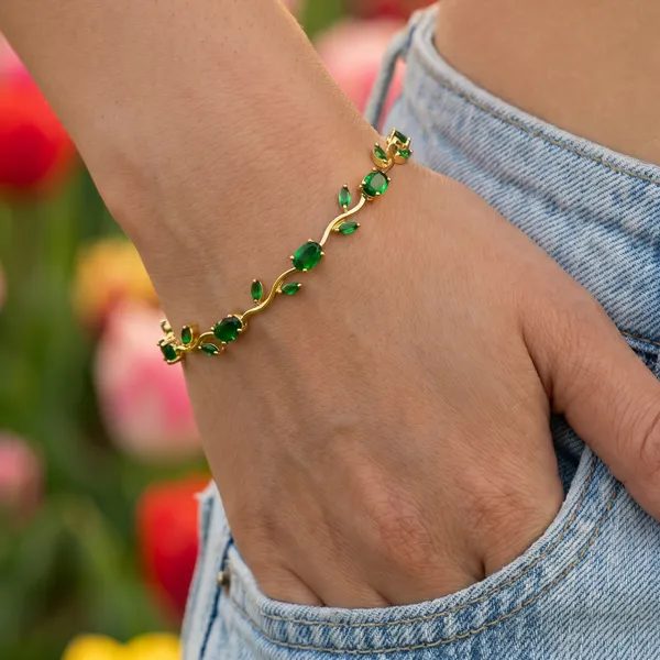 Tulip_Vine_in_Emerald_18K_Gold_Plated_Links_Bracelet
