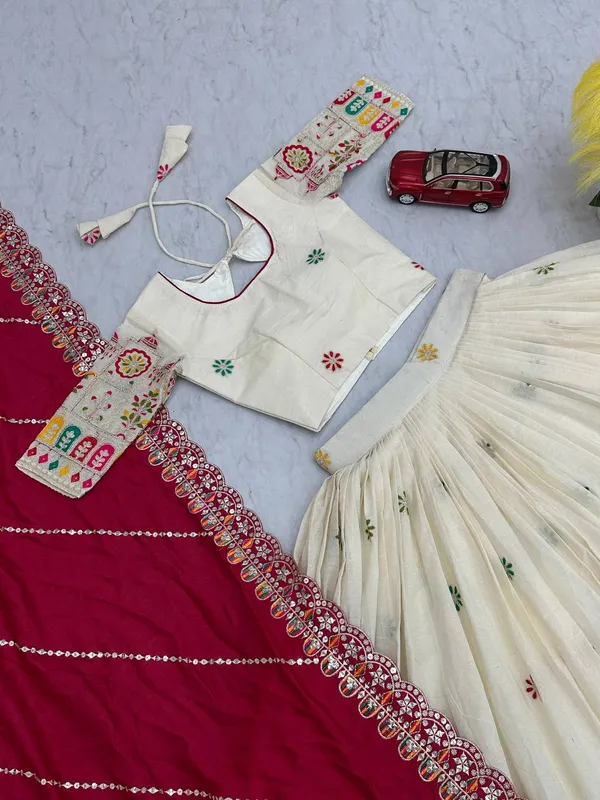 White_Digital_Patola_Print_Traditional_Lehenga_Choli_For_Women