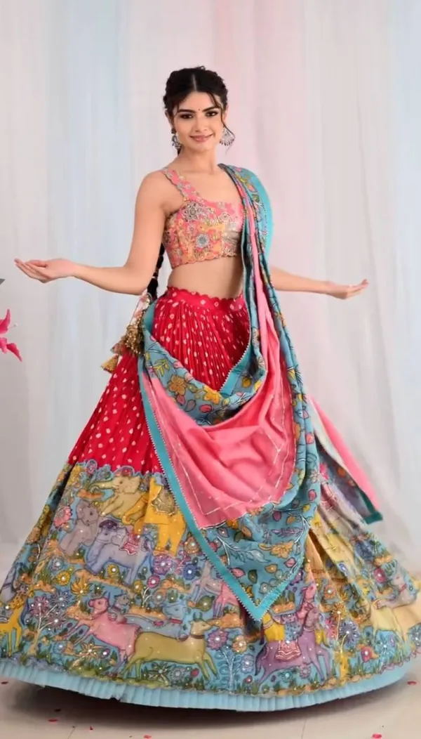 Red_Digital_Patola_Print_Traditional_Lehenga_Choli_For_Women